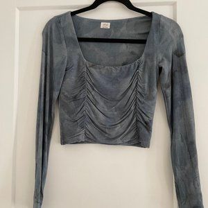 aritzia wilfred top, size small